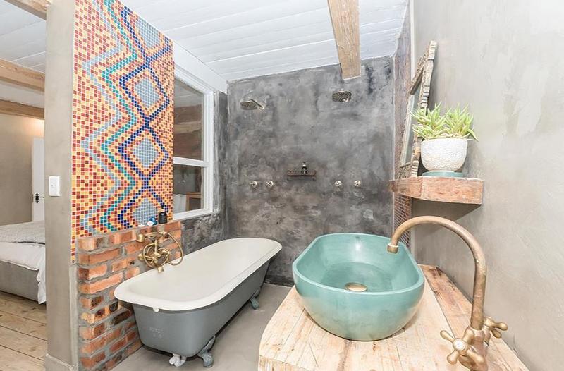8 Bedroom Property for Sale in Hout Bay Western Cape